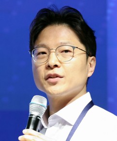 Joo-Young Kim