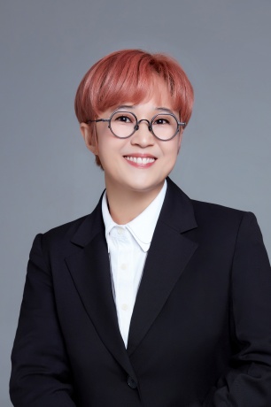 송은이 ﻿Song Eun I
